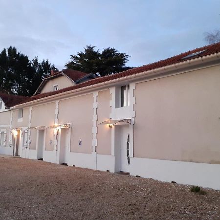 05 - Tres Joli 3 Pieces Neuf 2 Chambres, Logement Tout Equipe Pour 1 A 4 Personnes Maximum, Vue Sur Jardin Avec Parking Privatif, Grand Fourgon Possible, Tout Le Linge De Maison Est Fourni Annesse-et-Beaulieu Bagian luar foto