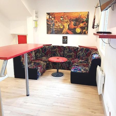 05 - Tres Joli 3 Pieces Neuf 2 Chambres, Logement Tout Equipe Pour 1 A 4 Personnes Maximum, Vue Sur Jardin Avec Parking Privatif, Grand Fourgon Possible, Tout Le Linge De Maison Est Fourni Annesse-et-Beaulieu Bagian luar foto
