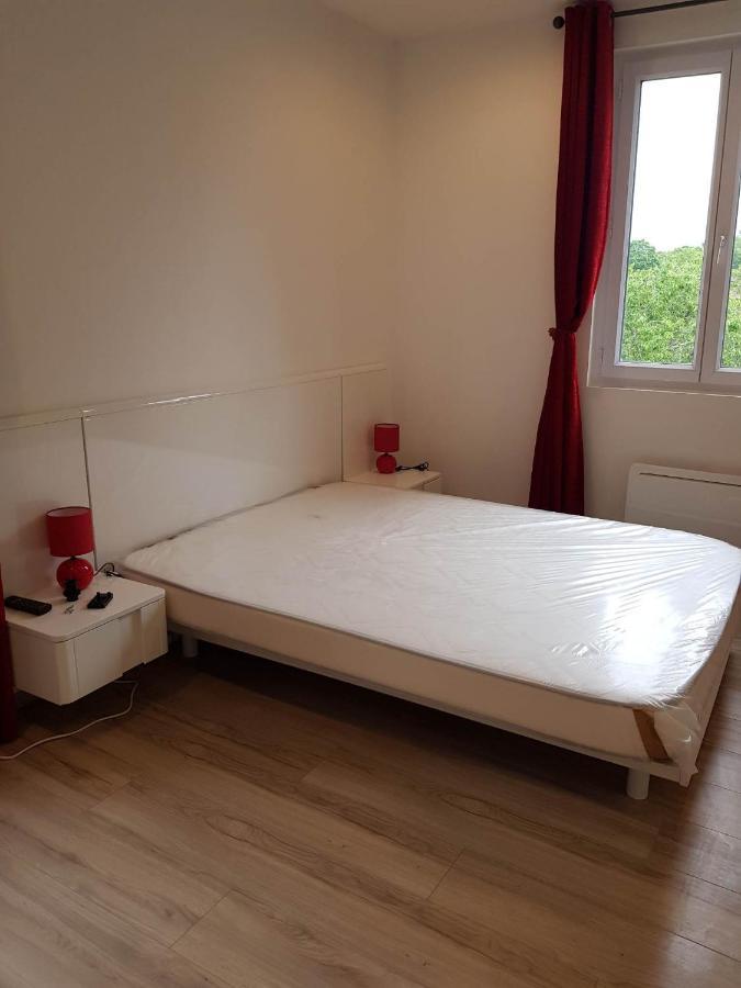 05 - Tres Joli 3 Pieces Neuf 2 Chambres, Logement Tout Equipe Pour 1 A 4 Personnes Maximum, Vue Sur Jardin Avec Parking Privatif, Grand Fourgon Possible, Tout Le Linge De Maison Est Fourni Annesse-et-Beaulieu Bagian luar foto
