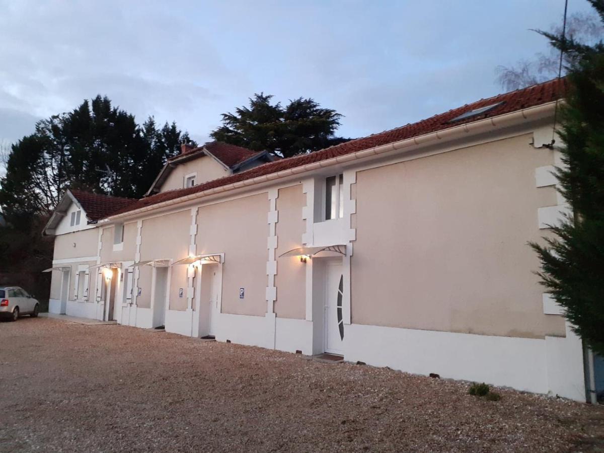 05 - Tres Joli 3 Pieces Neuf 2 Chambres, Logement Tout Equipe Pour 1 A 4 Personnes Maximum, Vue Sur Jardin Avec Parking Privatif, Grand Fourgon Possible, Tout Le Linge De Maison Est Fourni Annesse-et-Beaulieu Bagian luar foto