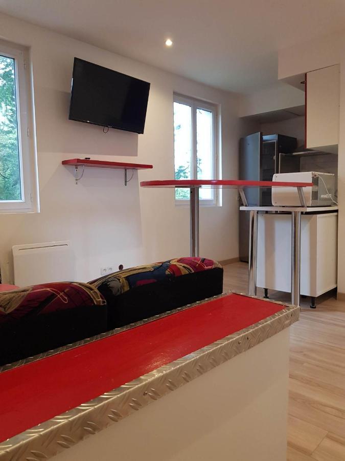 05 - Tres Joli 3 Pieces Neuf 2 Chambres, Logement Tout Equipe Pour 1 A 4 Personnes Maximum, Vue Sur Jardin Avec Parking Privatif, Grand Fourgon Possible, Tout Le Linge De Maison Est Fourni Annesse-et-Beaulieu Bagian luar foto