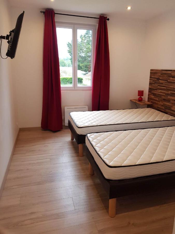 05 - Tres Joli 3 Pieces Neuf 2 Chambres, Logement Tout Equipe Pour 1 A 4 Personnes Maximum, Vue Sur Jardin Avec Parking Privatif, Grand Fourgon Possible, Tout Le Linge De Maison Est Fourni Annesse-et-Beaulieu Bagian luar foto